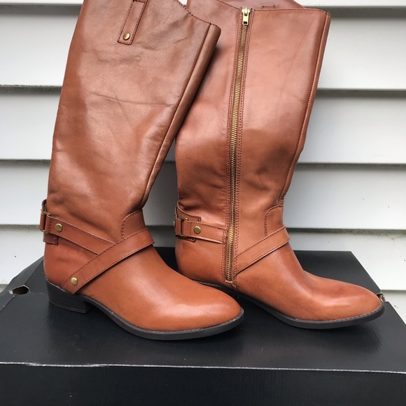 New tall Leather Boots 8 1/2  Cognac color still in box Liz Claiborne - Picture 1 of 16